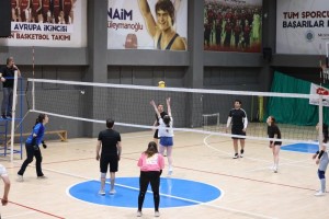 Voleybol Turnuvası Başladı